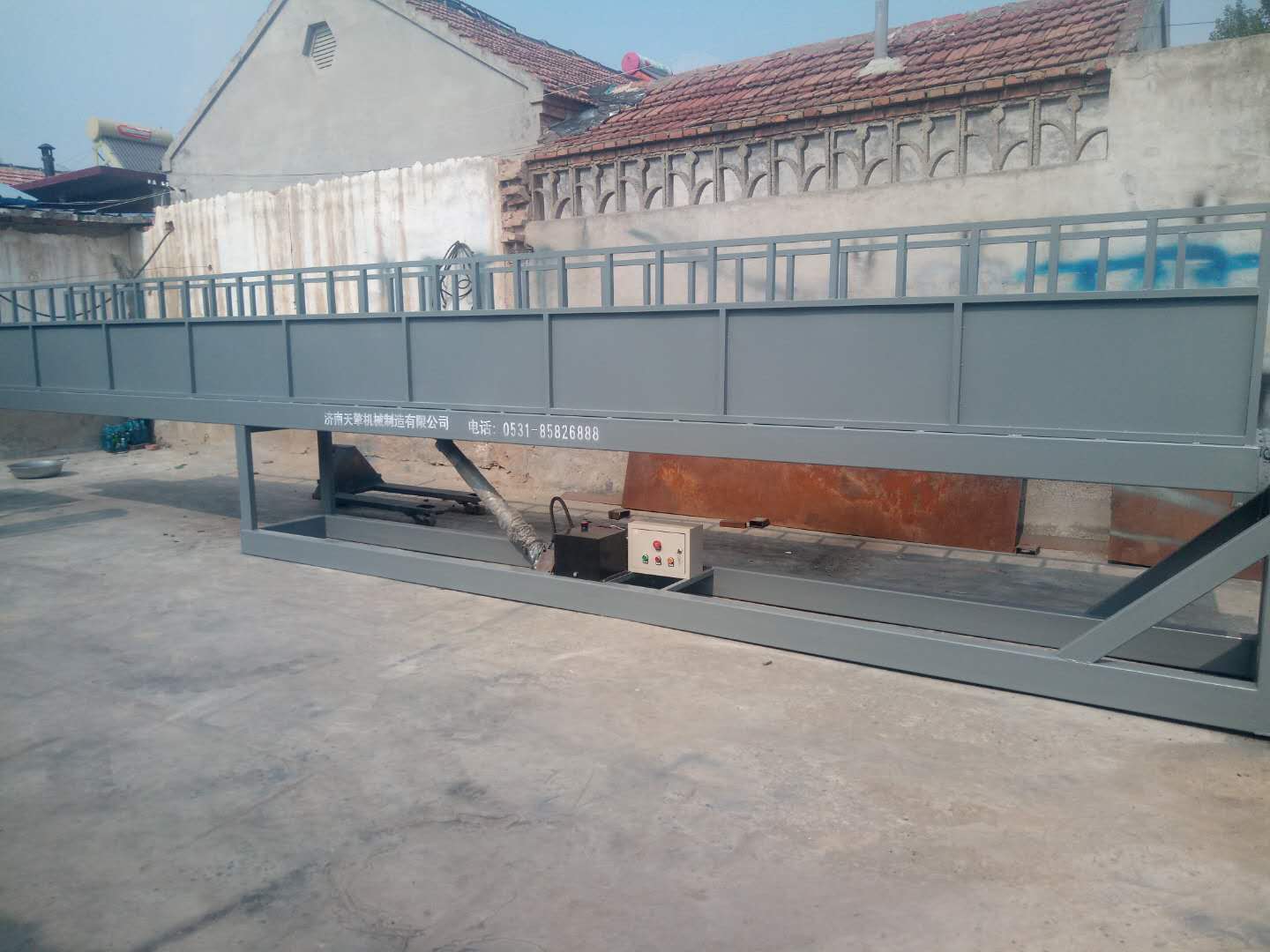 重慶移動(dòng)式上豬臺(tái)已到貨