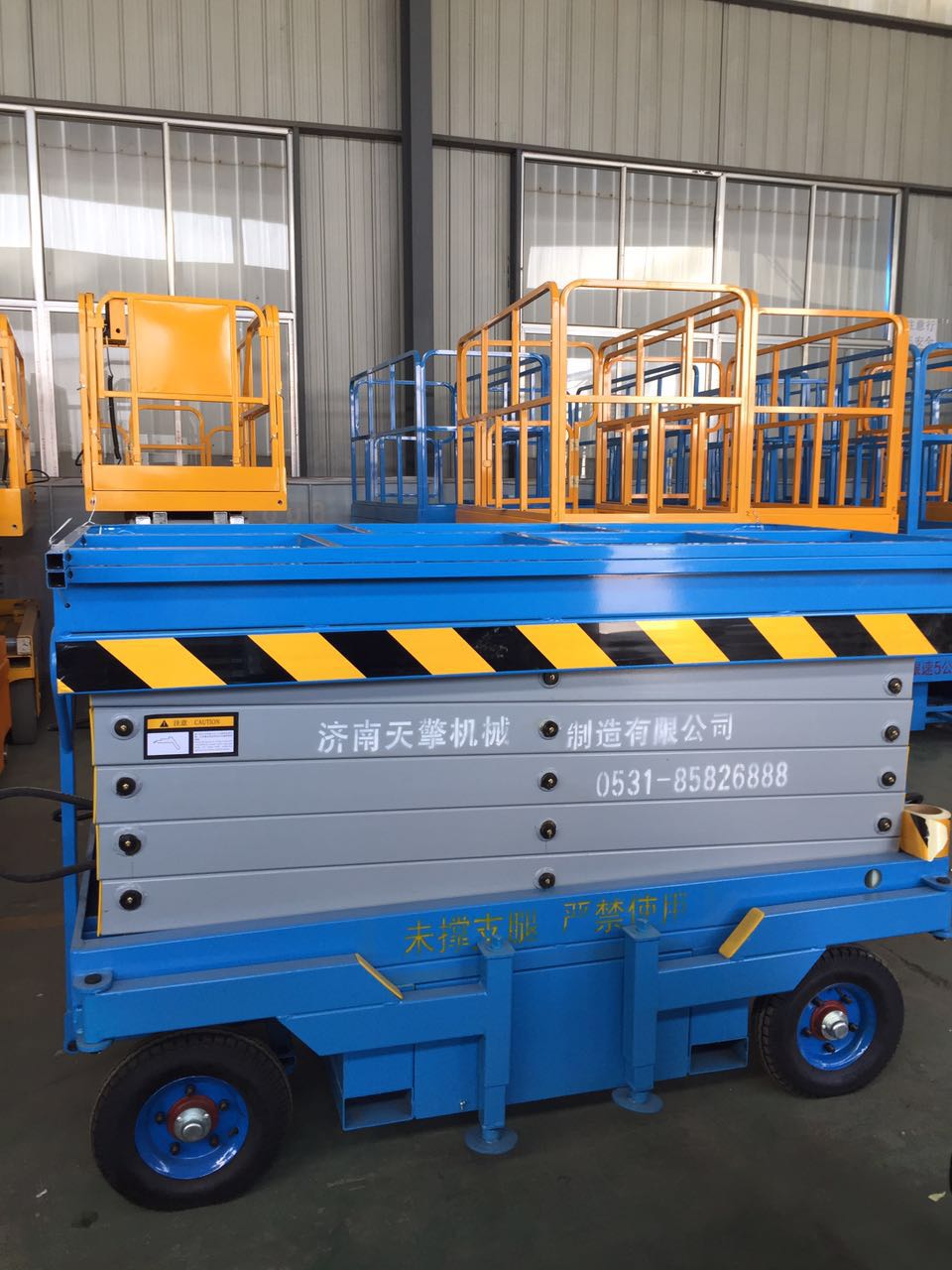 浙江義烏SJI0.5-8米移動(dòng)剪叉式升降平臺(tái)發(fā)貨