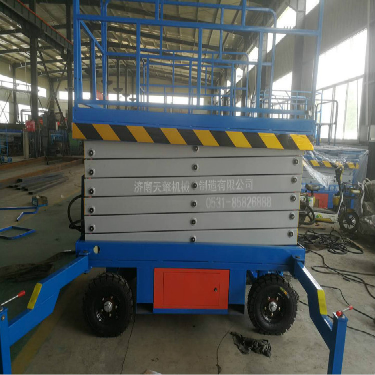 2臺10米移動剪叉式升降機發(fā)往廣州