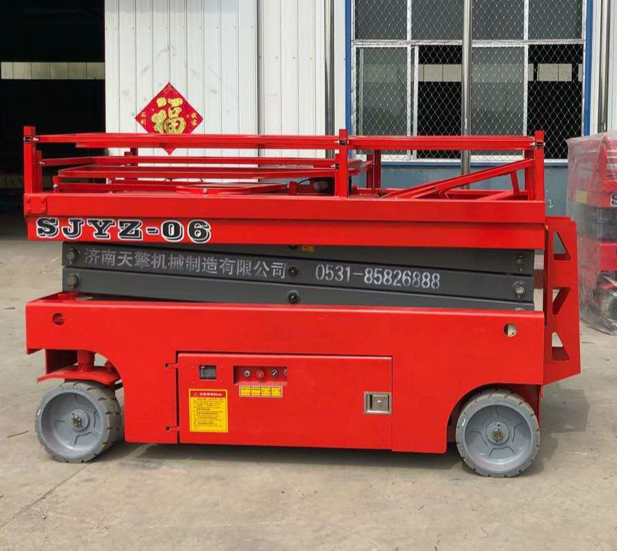 2臺(tái)6米自行式升降機(jī)發(fā)往浙江