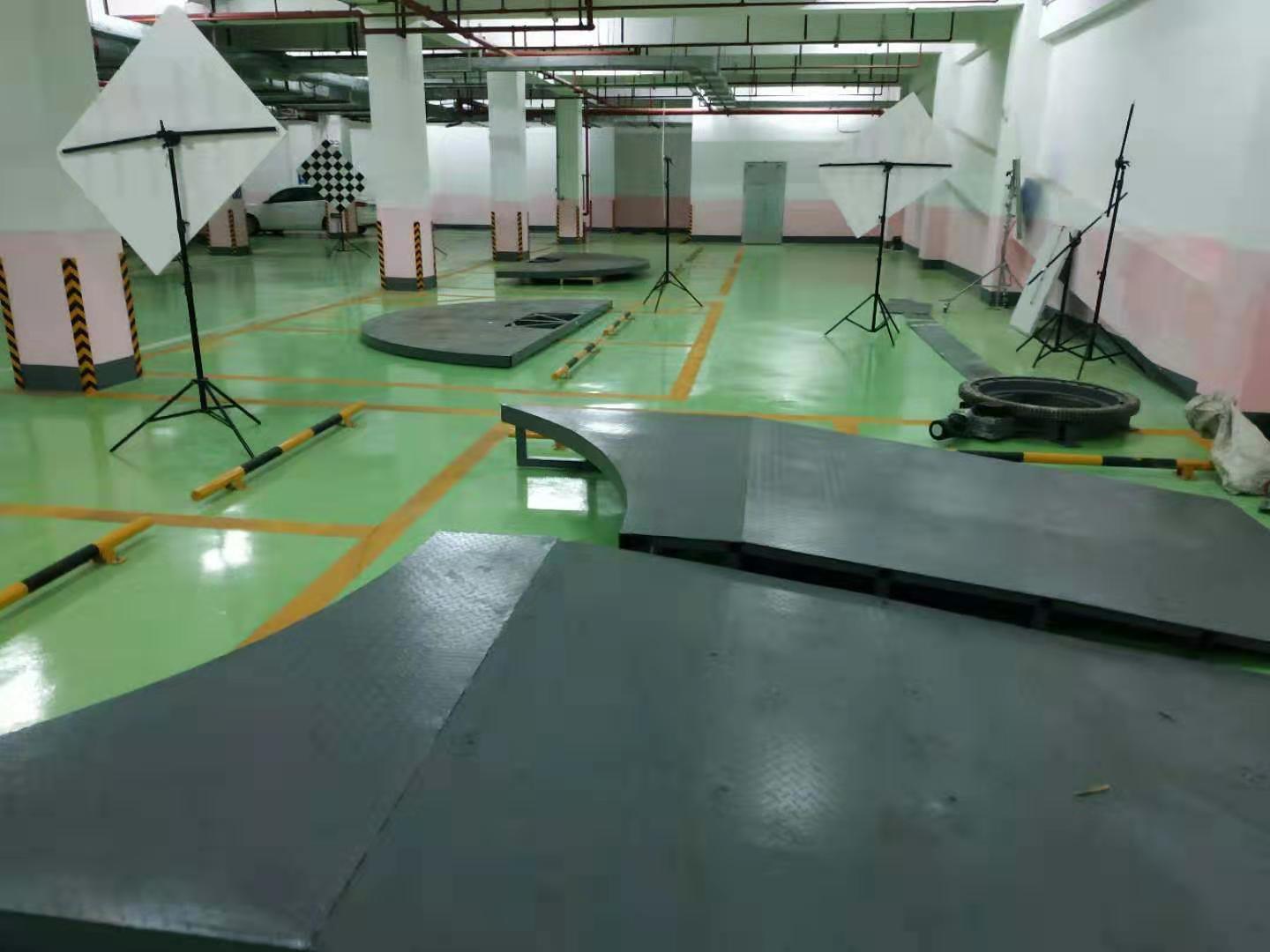 汽車旋轉(zhuǎn)舞臺到達(dá)廣州